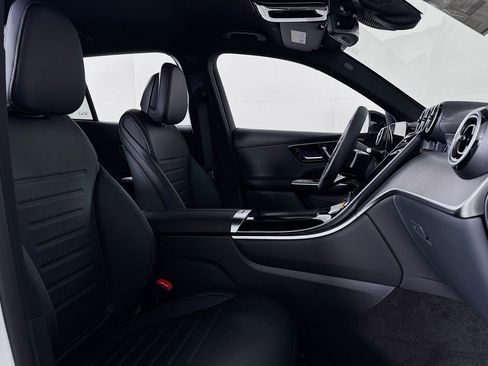 New 2026 Mercedes-Benz GLC 300 image 6
