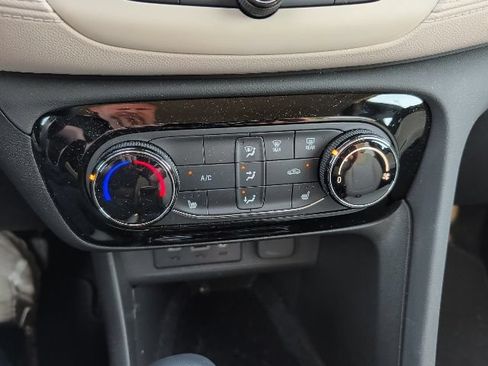 Used 2023 Buick Encore GX Preferred w/ Cold Weather Comfort Package FWD image 19