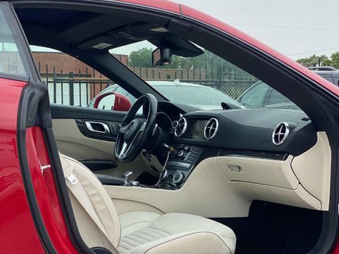 Used 2016 Mercedes-Benz SL 550 image 6