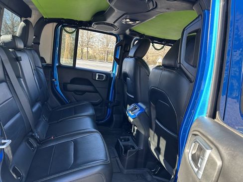 Used 2023 Jeep Gladiator Overland w/ Popular Equipment Package image 50