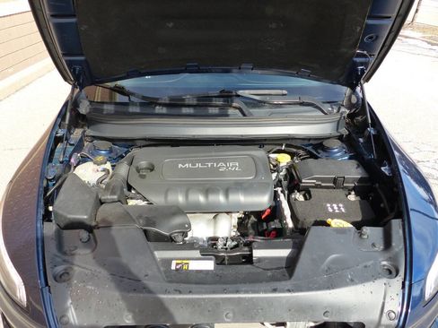 Used 2018 Jeep Cherokee Latitude Plus w/ Comfort/Convenience Group image 13