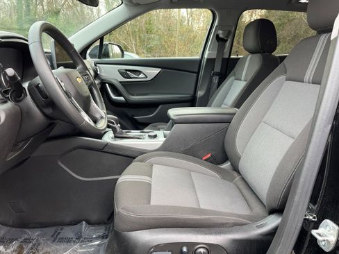 Used 2025 Chevrolet Blazer LT image 28