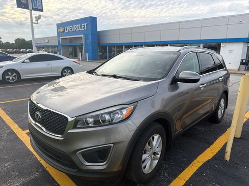 Used 2016 Kia Sorento LX w/ LX Convenience Package AWD/4WD image 1