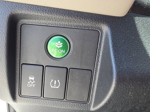 Used 2016 Honda HR-V EX-L image 47