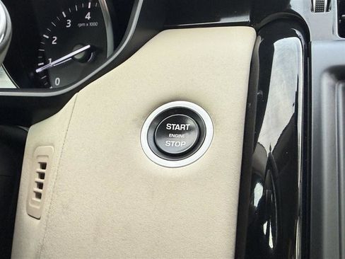 Used 2018 Land Rover Discovery SE AWD/4WD image 52