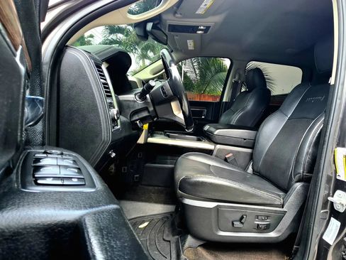 Used 2017 RAM 3500 Laramie AWD/4WD image 4