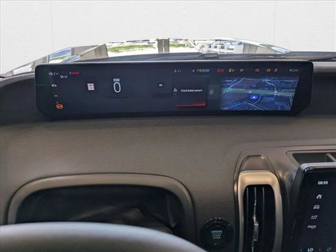 New 2025 Ford Expedition Active image 10