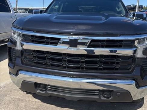 Used 2023 Chevrolet Silverado 1500 LT w/ Protection Package image 2