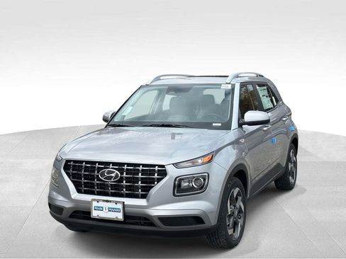 New 2026 Hyundai Venue SEL image 2