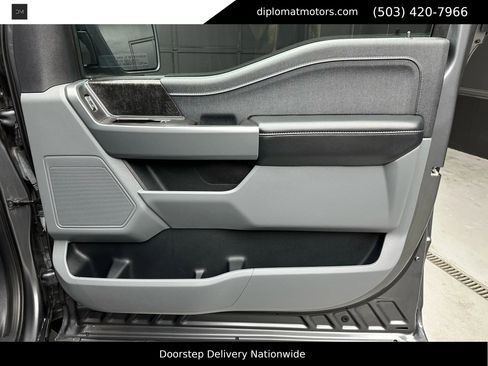 Used 2024 Ford F150 Lightning XLT image 25