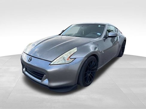 Used 2011 Nissan 370Z Coupe w/ Sport Pkg RWD image 4