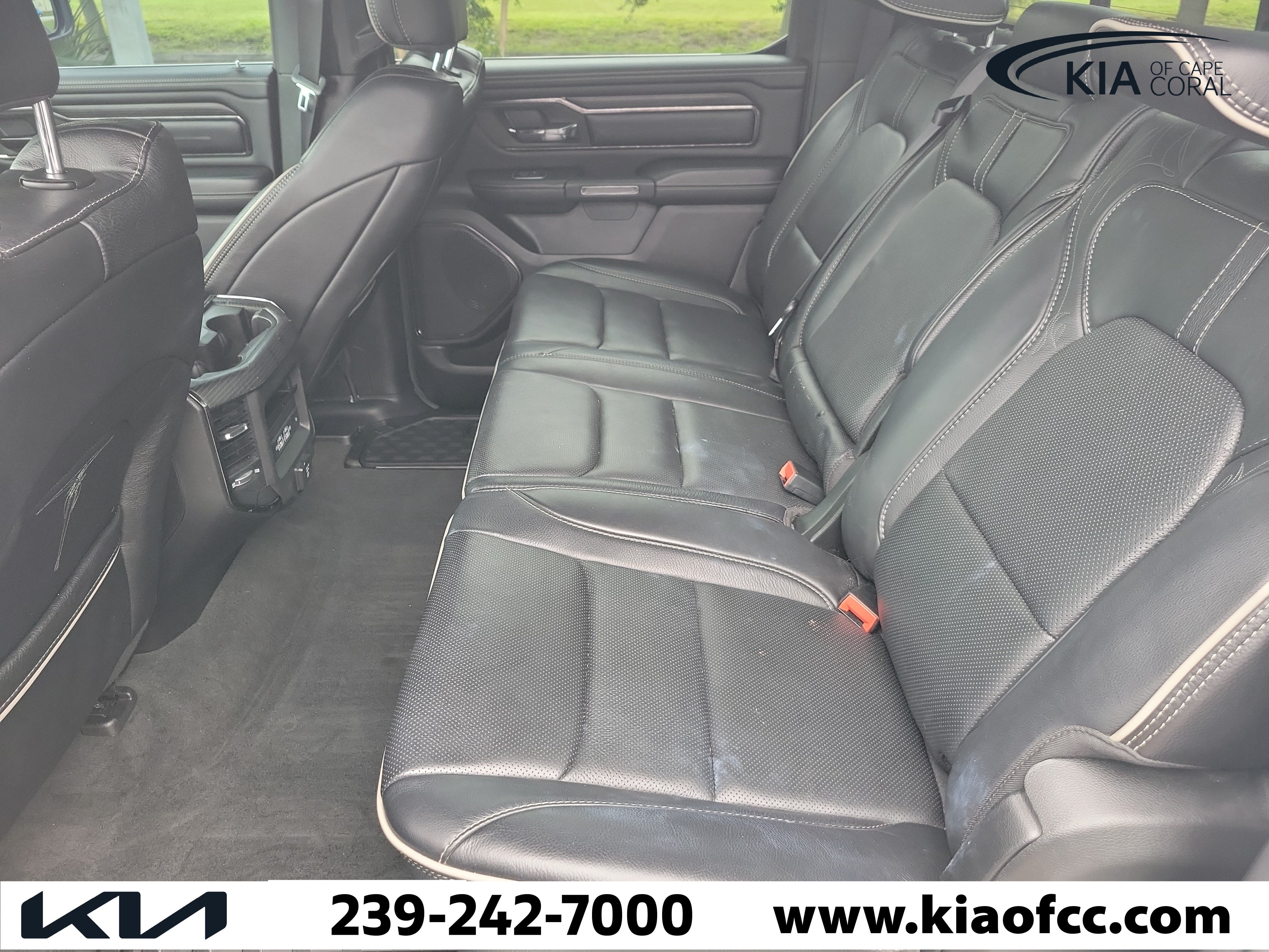 Used 2022 RAM 1500 Limited w/ Body Color Bumper Group AWD/4WD image 11