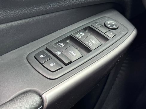 Used 2020 Jeep Cherokee Latitude Plus w/ Cold Weather Group image 24