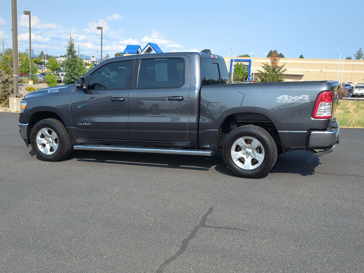 Used 2022 RAM 1500 Big Horn AWD/4WD image 4