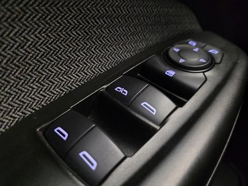 Used 2021 Chevrolet TrailBlazer LT AWD/4WD image 27