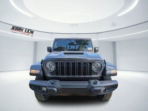 New 2026 Jeep Gladiator Sport AWD/4WD image 7