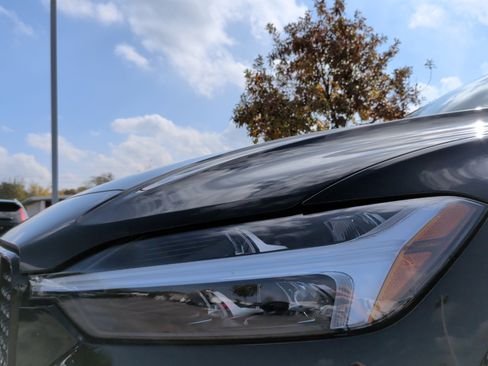 Used 2025 Volvo XC60 B5 Plus image 5