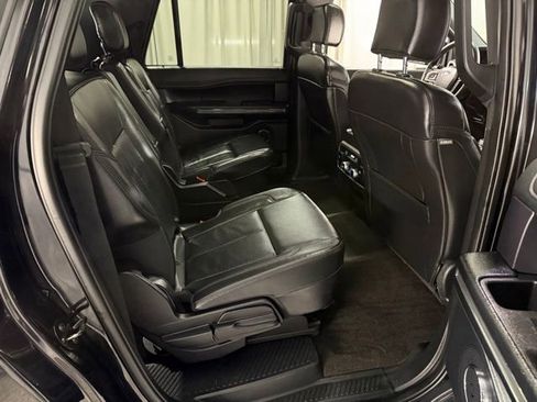 Used 2020 Ford Expedition Max XLT w/ Equipment Group 202A image 8