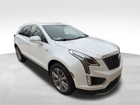 Certified 2025 Cadillac XT5 Premium Luxury image 3