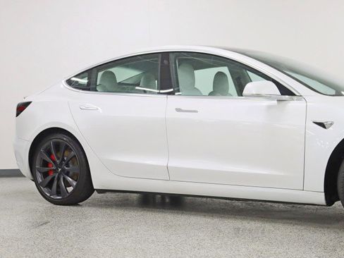 Used 2020 Tesla Model 3 Performance image 3