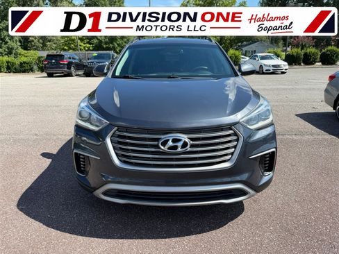 Used 2017 Hyundai Santa Fe SE FWD image 5