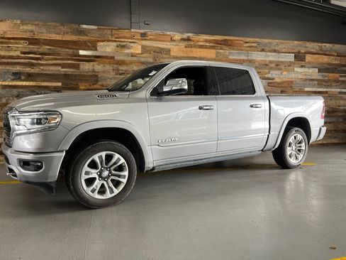 Used 2022 RAM 1500 Limited w/ Body Color Bumper Group AWD/4WD image 14