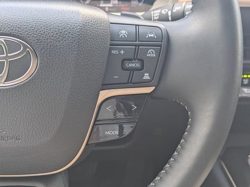 Used 2025 Toyota Crown Signia AWD/4WD image 22
