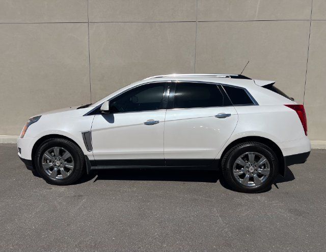Used 2015 Cadillac SRX Luxury w/ Driver Awareness Package FWD image 4