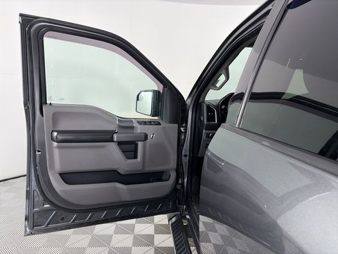 Used 2015 Ford F150 XLT w/ Equipment Group 302A Luxury image 10