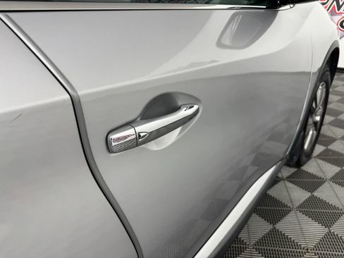 Used 2017 Nissan Murano S w/ Navigation Package AWD/4WD image 29