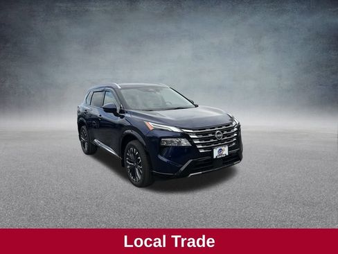 Used 2025 Nissan Rogue Platinum w/ Tech Package image 9