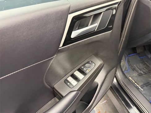 Used 2025 Mitsubishi Outlander SE image 14