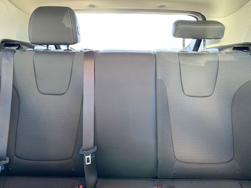 Used 2025 Buick Encore GX Preferred image 37