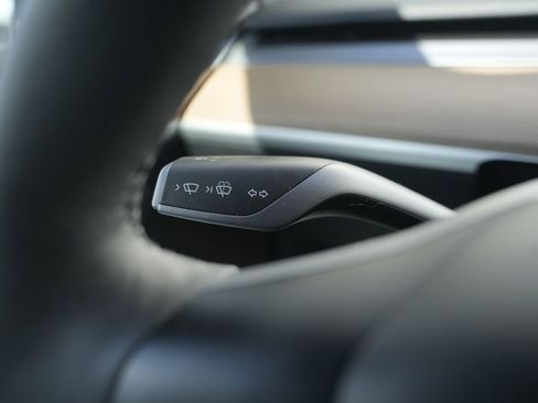 Used 2023 Tesla Model Y Long Range image 45