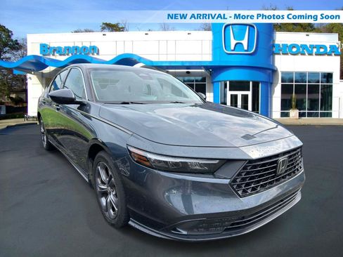Used 2023 Honda Accord EX image 1