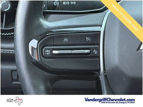 Used 2024 Chevrolet Colorado LT w/ LT Convenience Package II RWD image 12