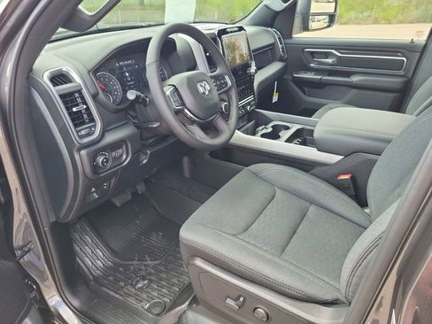 New 2026 RAM 1500 4x4 Crew Cab image 13