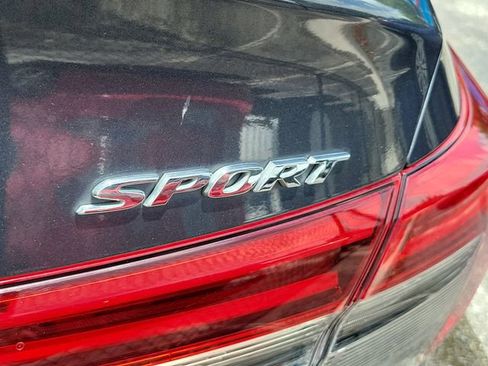 Used 2023 Honda Civic Sport image 5