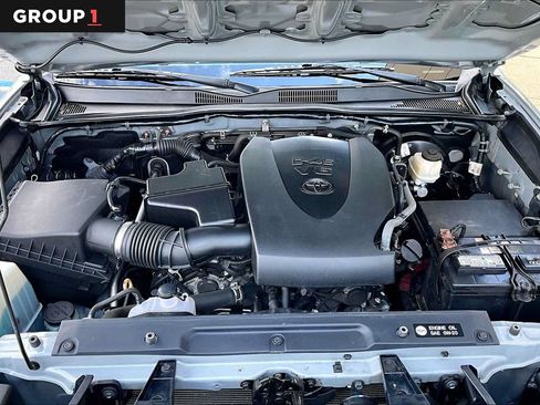 Certified 2018 Toyota Tacoma Limited AWD/4WD image 30