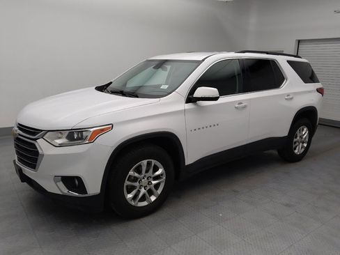 Used 2019 Chevrolet Traverse LT image 2