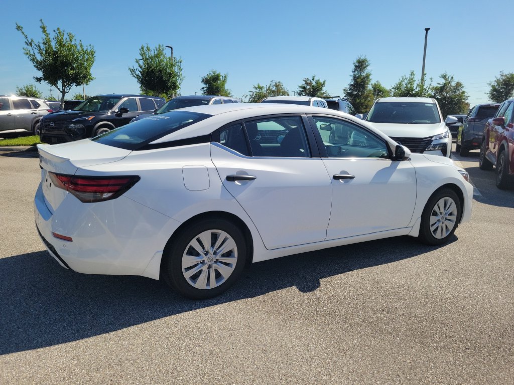 Certified 2025 Nissan Sentra S FWD image 2