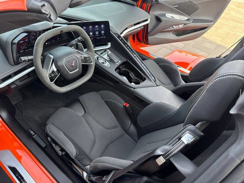 Used 2021 Chevrolet Corvette Stingray Coupe w/ Z51 Performance Package RWD image 22