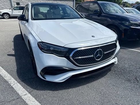 Used 2024 Mercedes-Benz E 350 4MATIC Sedan image 5