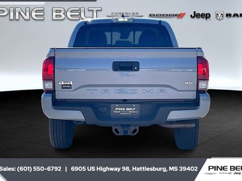 Used 2021 Toyota Tacoma SR5 w/ Technology Package image 4