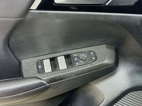 Used 2024 Mitsubishi Outlander SE Black Edition AWD/4WD image 18