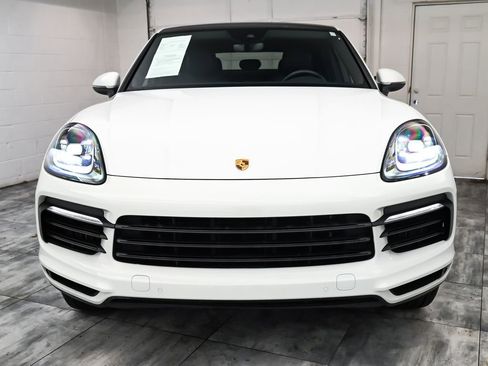 Used 2022 Porsche Cayenne Coupe image 2