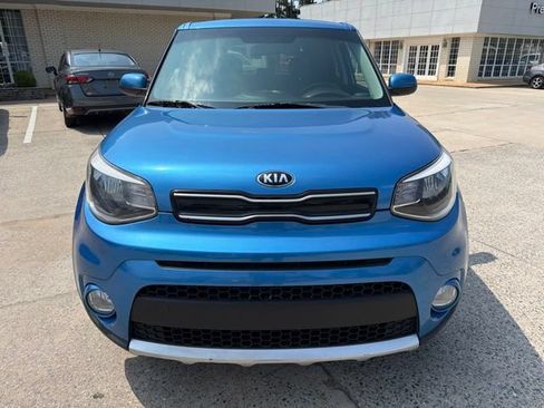 Used 2018 Kia Soul + FWD image 3