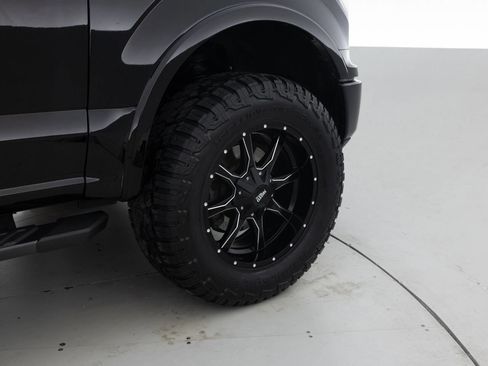 Used 2018 Ford F150 XLT w/ Equipment Group 302A Luxury image 19