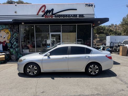 Used 2013 Honda Accord LX image 2