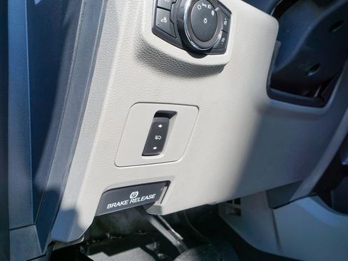 Used 2022 Ford F250 XLT w/ Black Appearance Package image 21